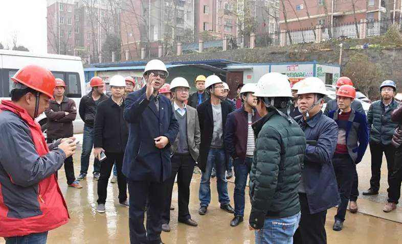 金開集團高管前往萬科金域傳奇項目交流學習