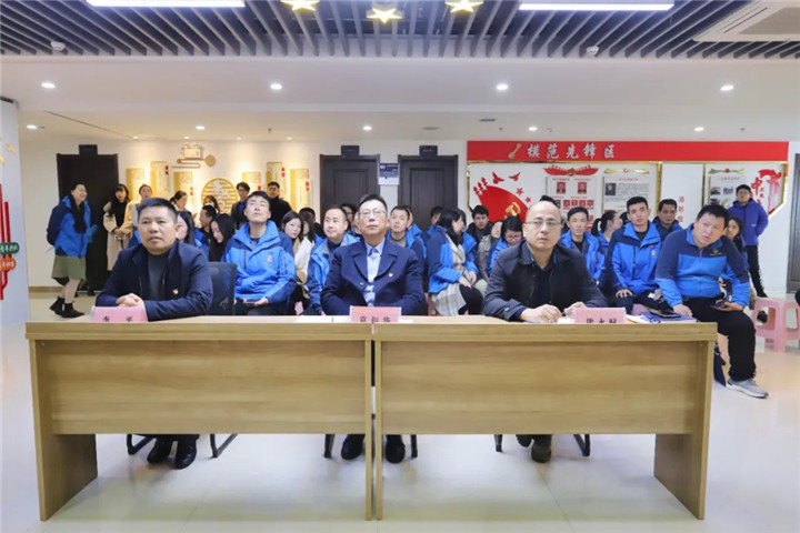 金開集團舉辦“舉旗幟 聚民心 展形象” 畫展活動