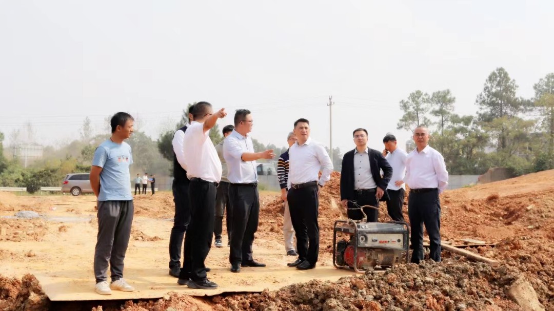 李茶根調(diào)研督導(dǎo)重點(diǎn)項(xiàng)目建設(shè)工作