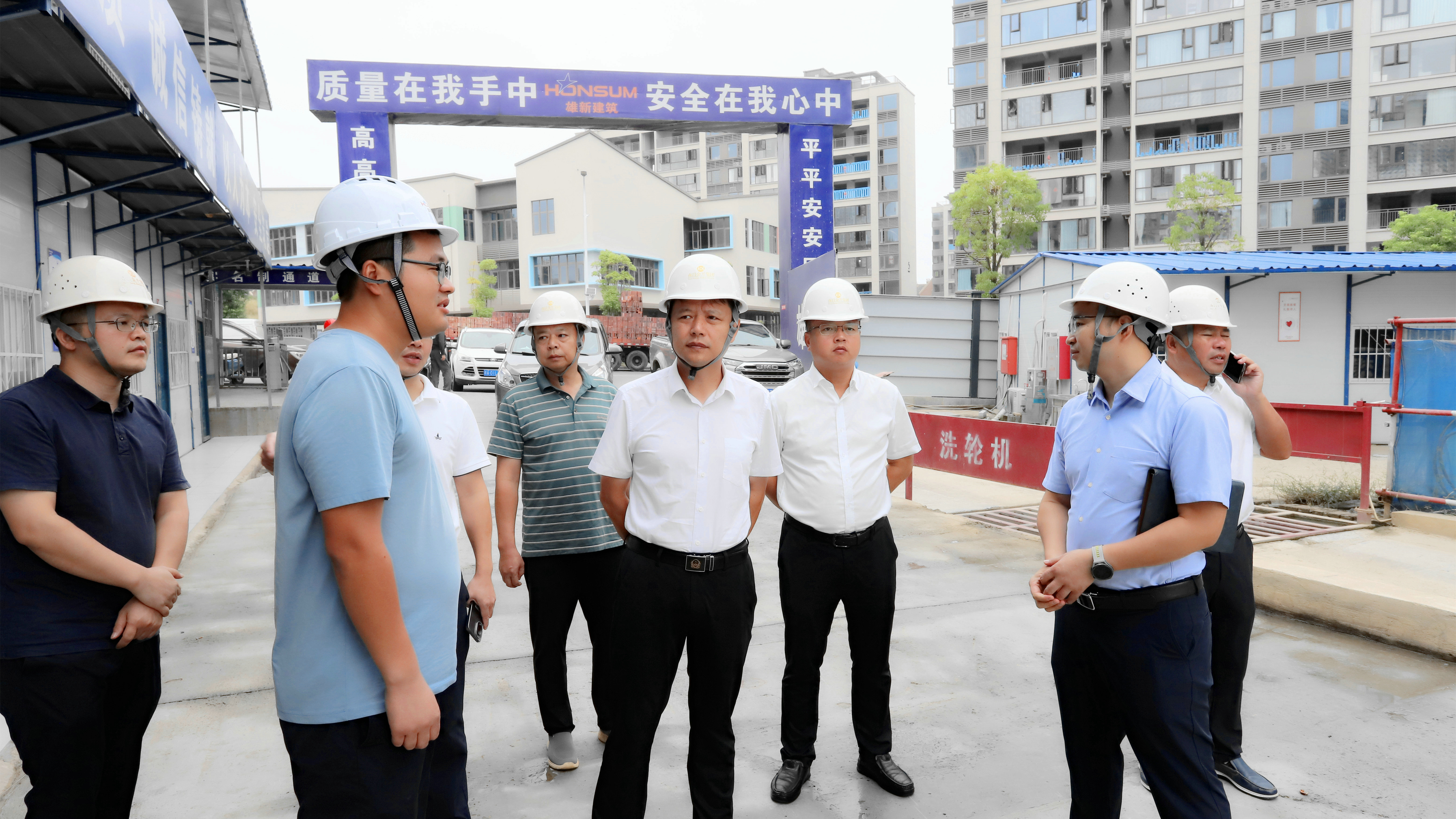 羅賢錦帶隊調研集團重點項目建設情況